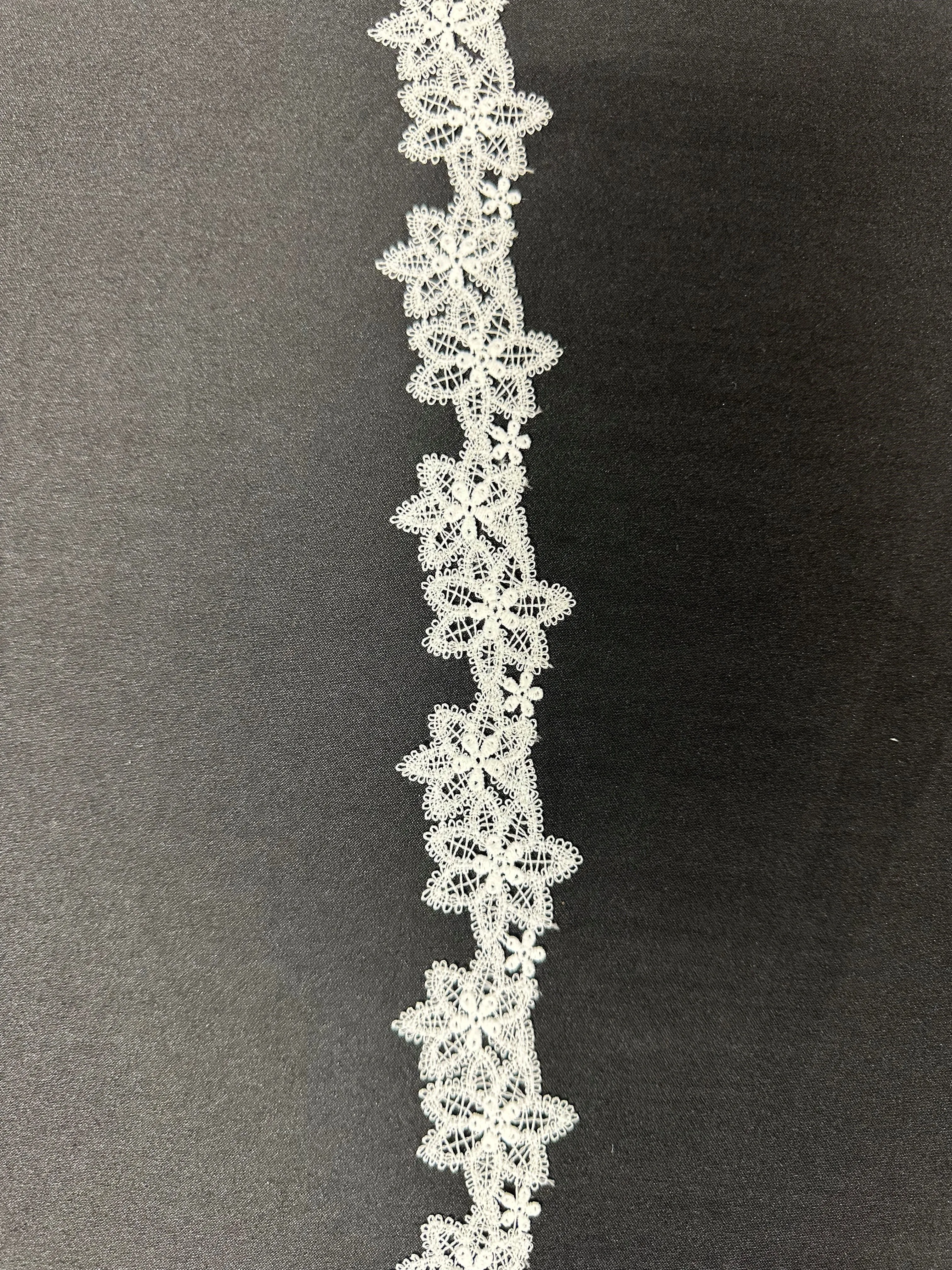 Ivory Lace Trim - Sycamore