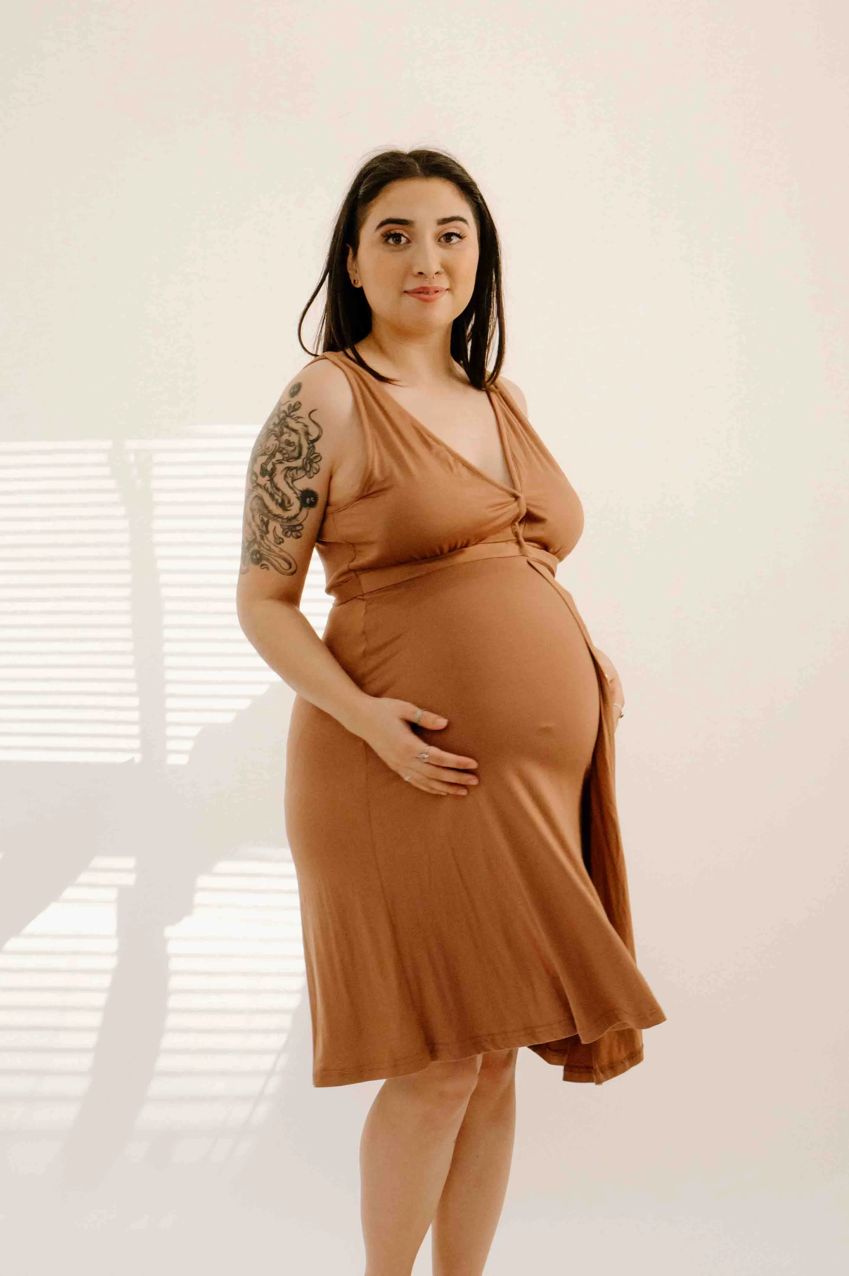 Juliet Labor & Postpartum Gown in Caramel