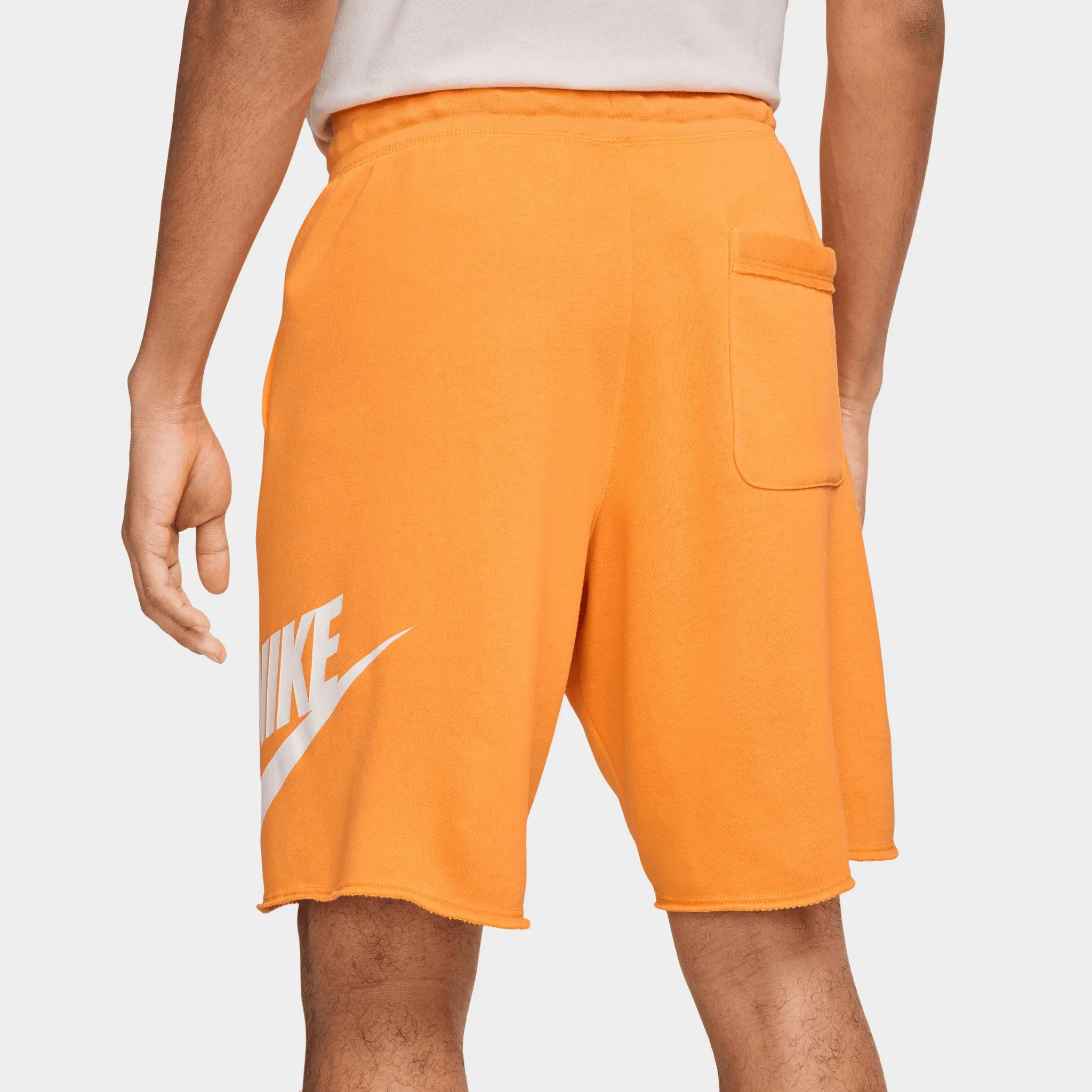 Nike Club Alumni French Terry Shorts Sundial / White - White