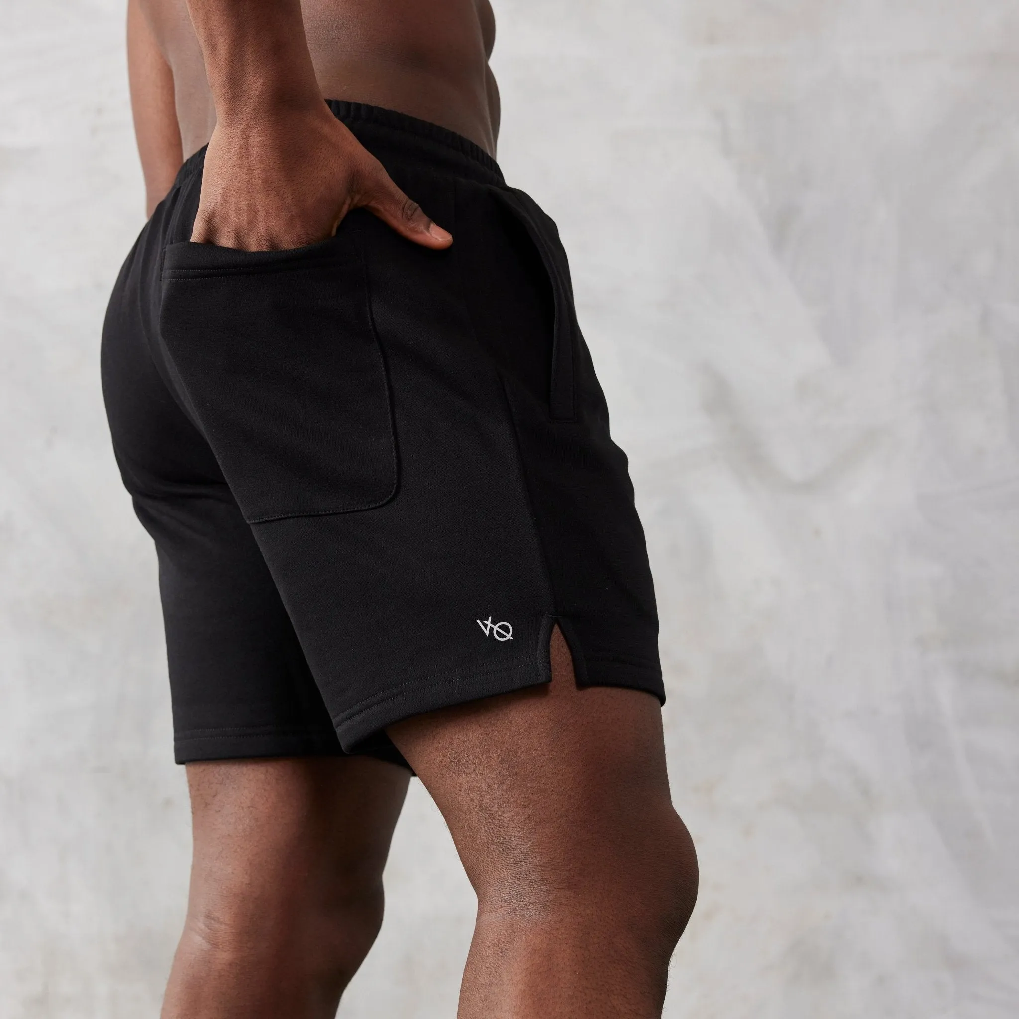 Vanquish Essential Black Regular Fit Shorts