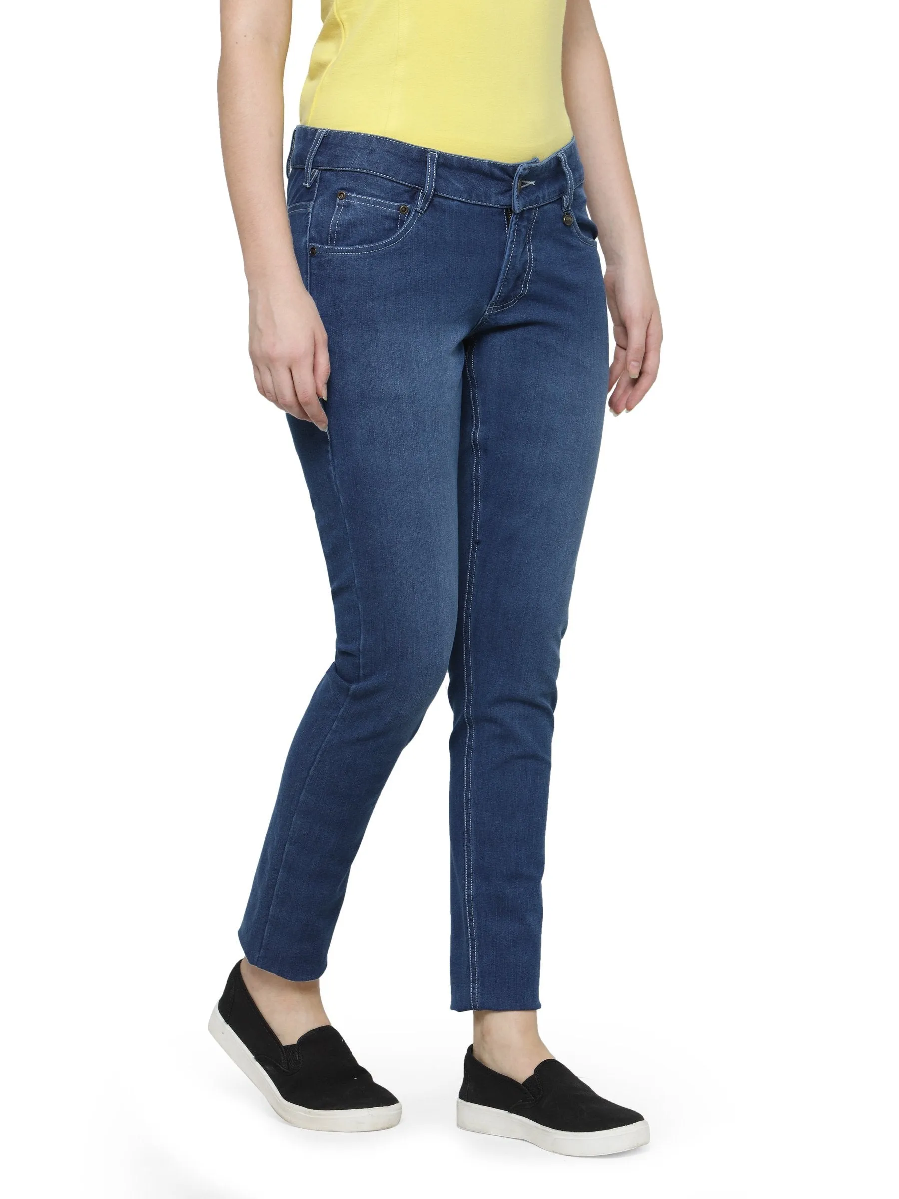 Women Solid Blue Color Jeans